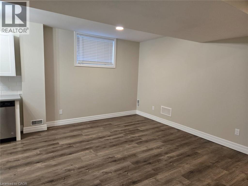 160 BECK Street Unit# Lower — photo 3