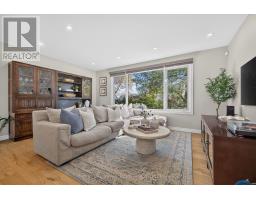 Family room - 581 Lord Simcoe Court, Milton, ON L9T3B4 Photo 6