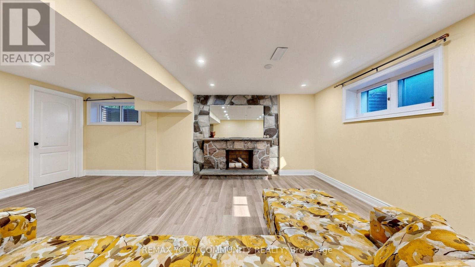 15 Colwick Drive, Toronto, ON photo 38