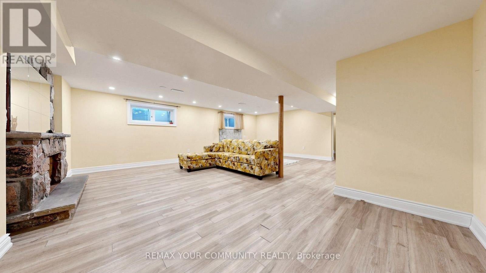 15 Colwick Drive, Toronto, ON photo 40