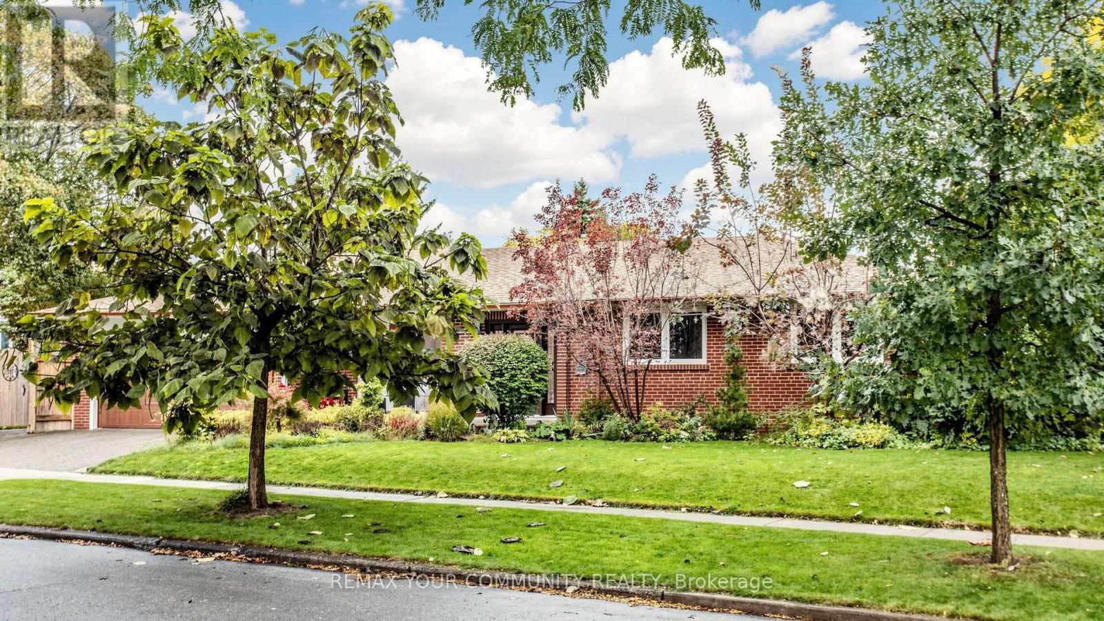 15 Colwick Drive, Toronto, ON photo 50