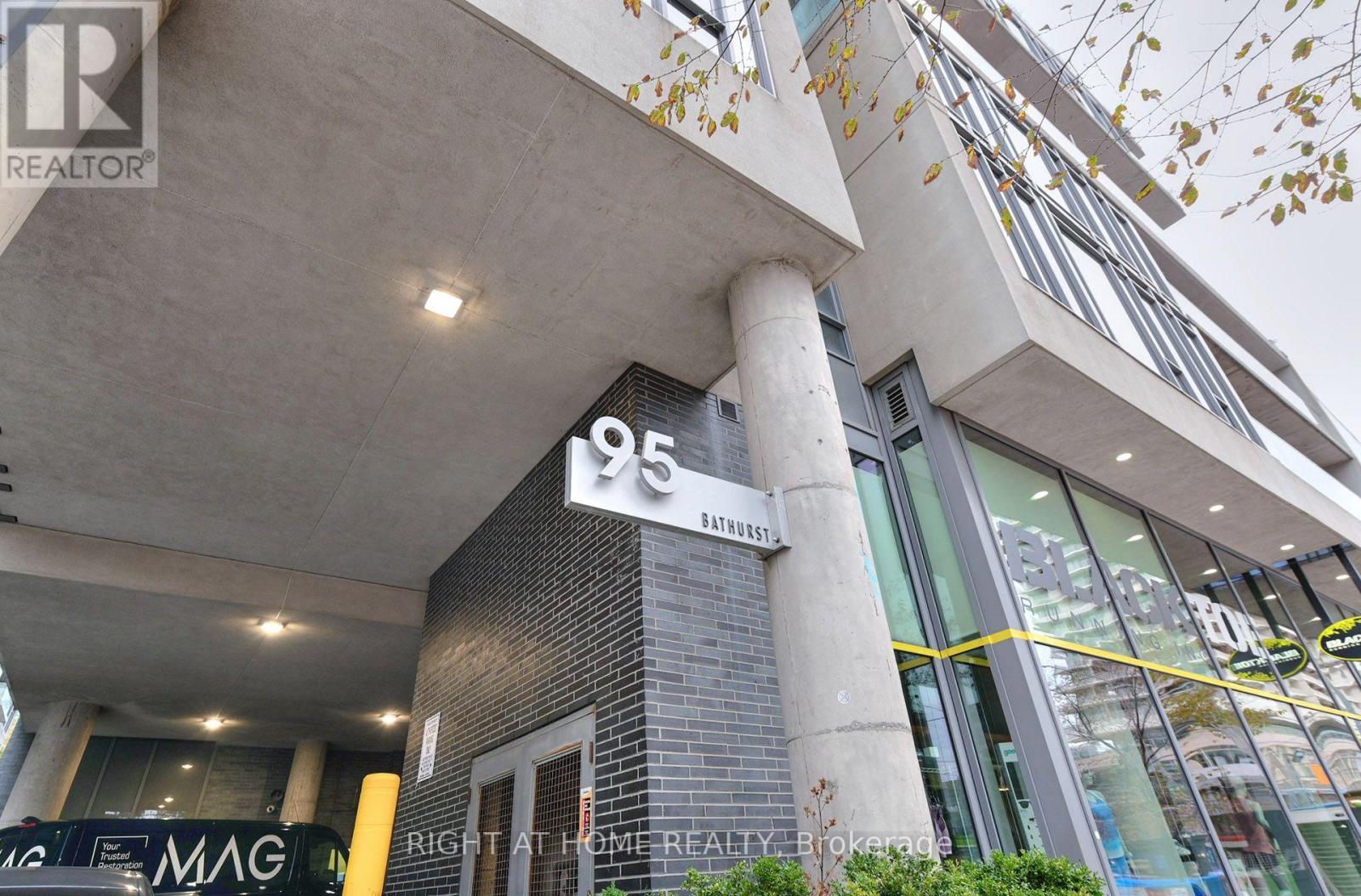 #422 95 BATHURST STREET - 2