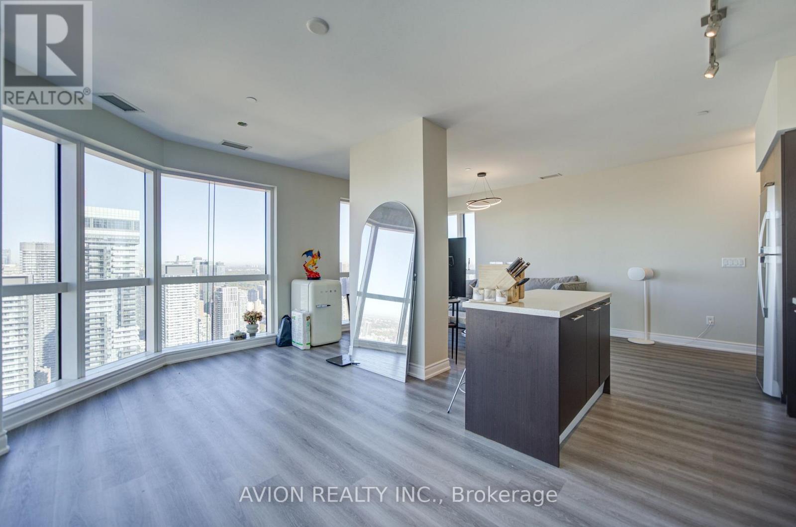 5716- 386 Yonge Street, Toronto, ON photo 7