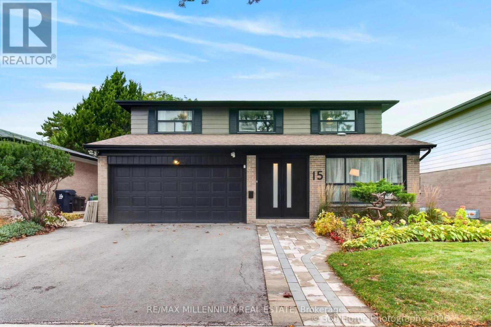 15 MARBLEMOUNT CRESCENT - 1