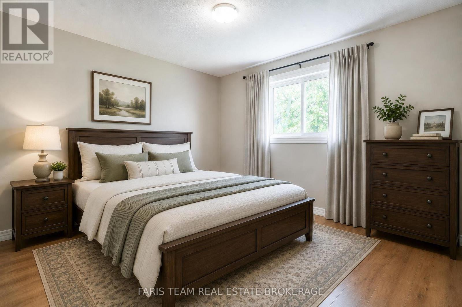 186 FERNDALE DRIVE S - 24
