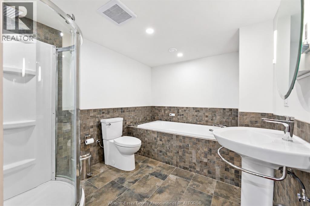 730 Champlain DRIVE - 18