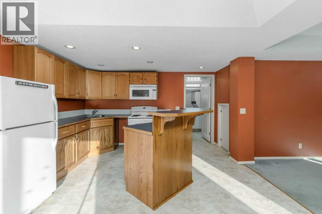 70 Riverview Circle, Cochrane — photo 35