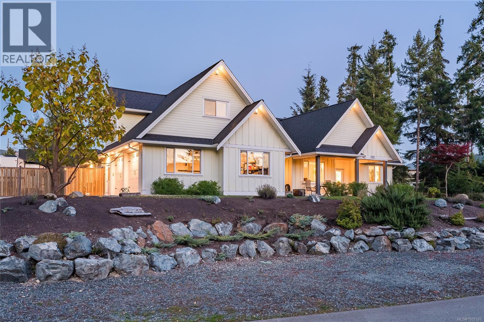 7371 Lakefront Dr - 1