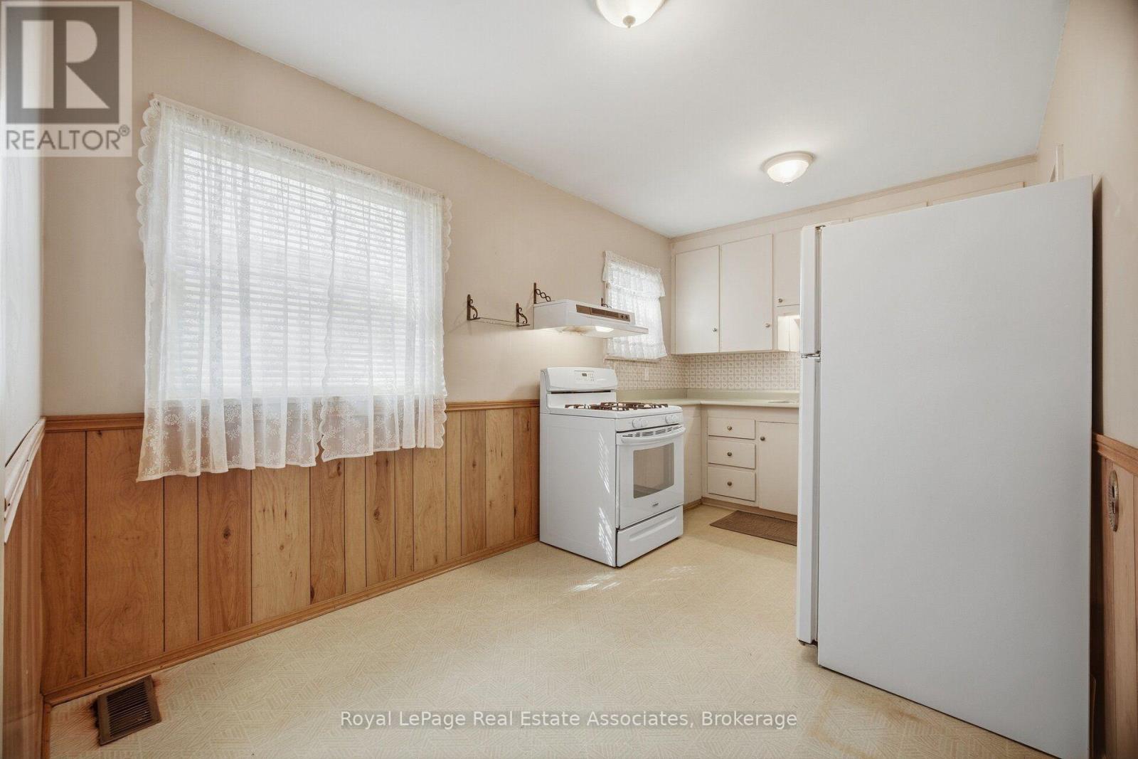 68 Allenby Avenue, Toronto, ON photo 18