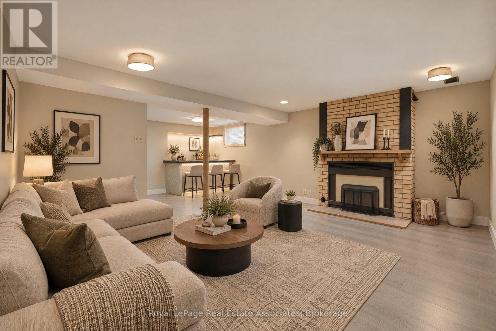 68 Allenby Avenue, Toronto, ON photo 39
