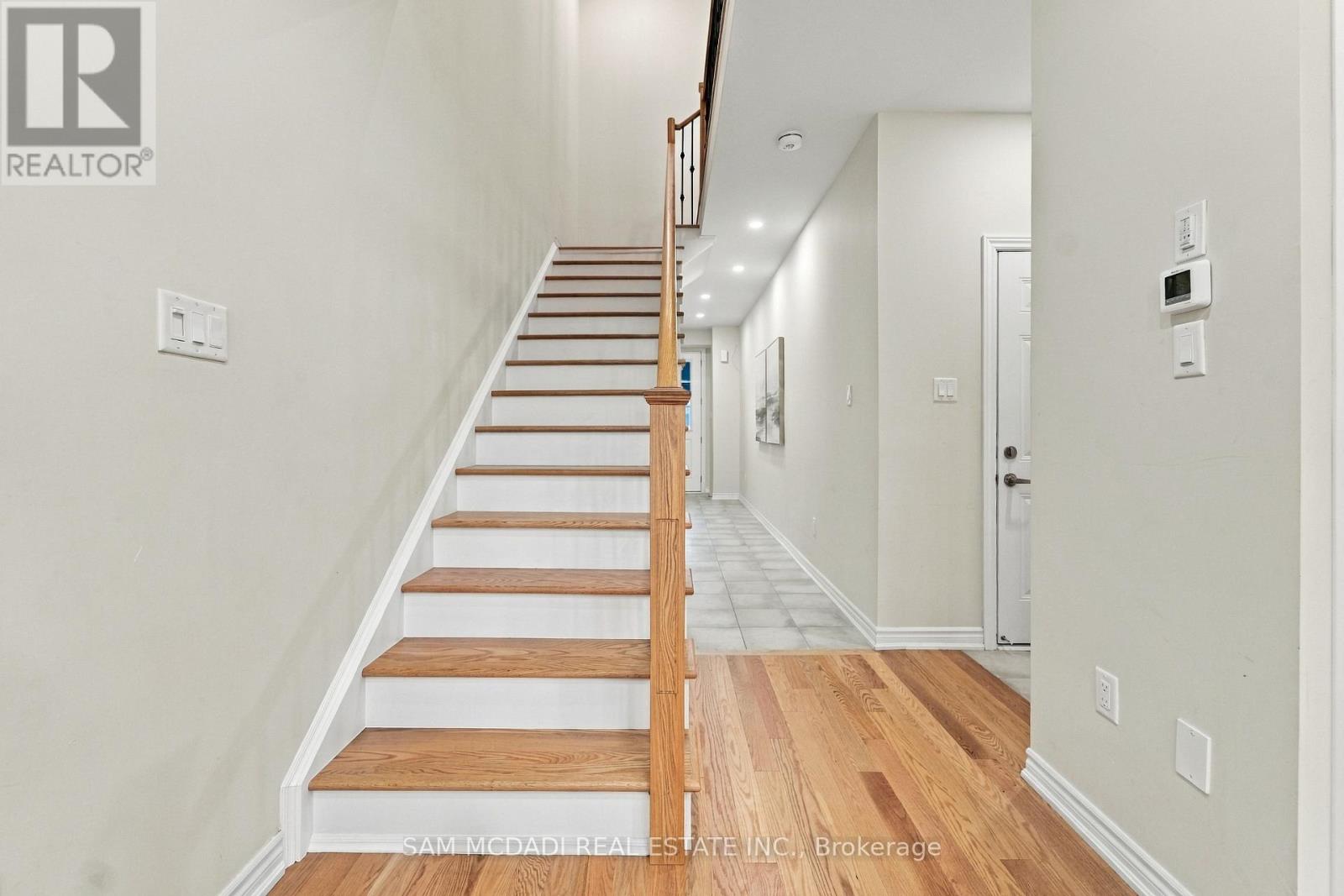2076 Coppenwood Common, Burlington, ON photo 18