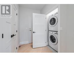 1002 - 980 Yonge Street, Toronto, ON M4W3V8 Photo 31