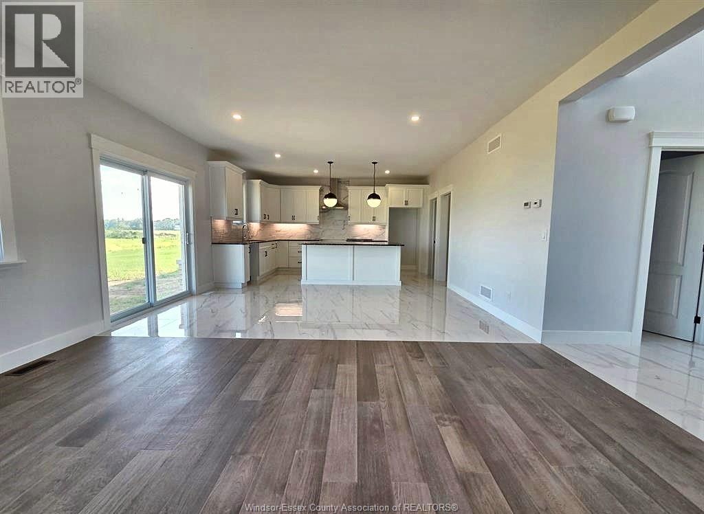 4434 BELMONT, Comber — photo 4