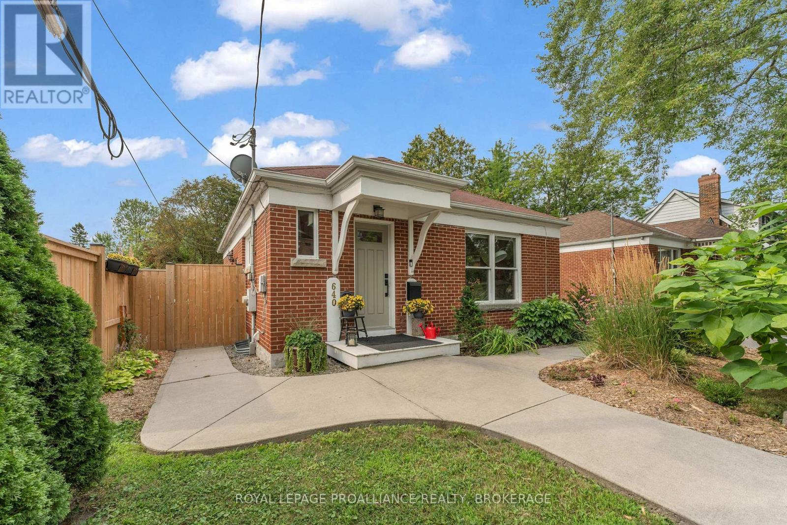 640 BROCK STREET, Kingston (Central City East), ON, photo 2
