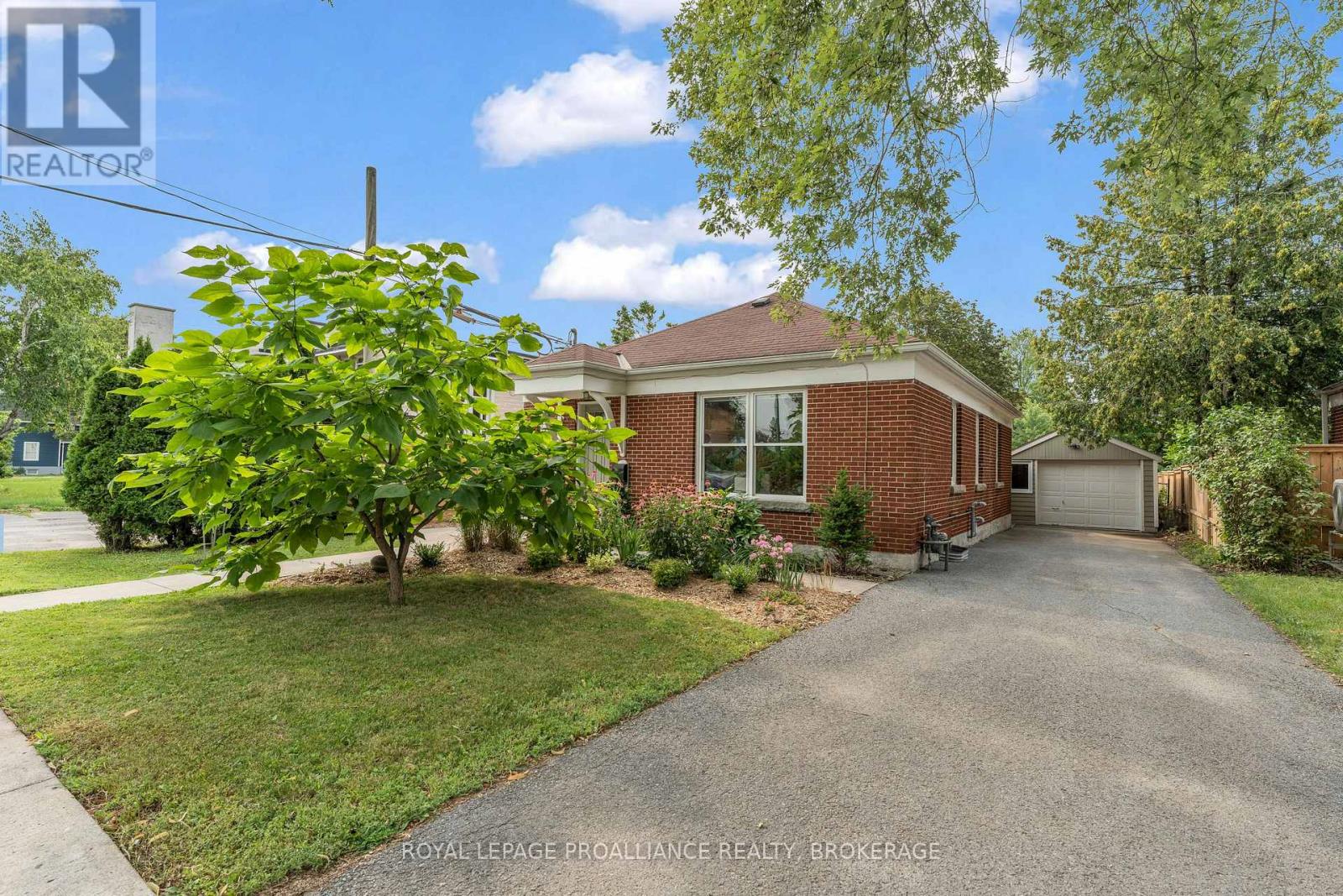 640 BROCK STREET, Kingston (Central City East), ON, photo 3
