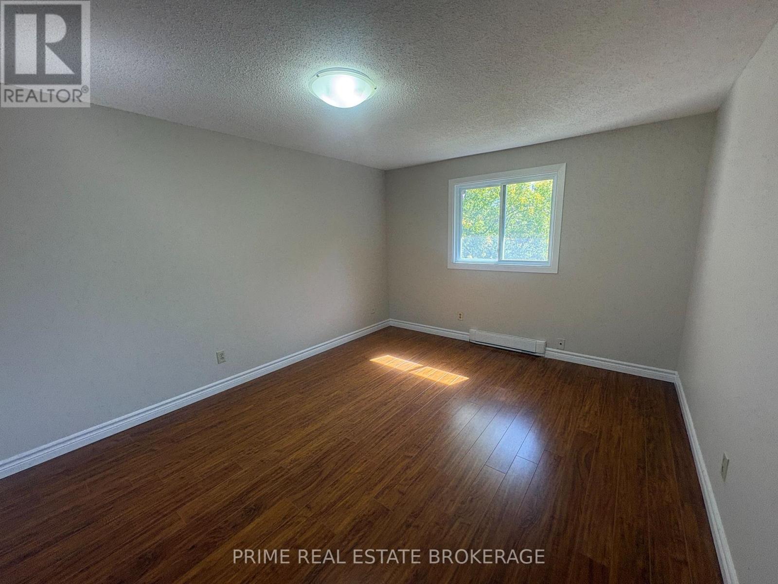 3 bedroom Single Family interior view, 55- 135 Belmont Drive, London South (South O), Ontario