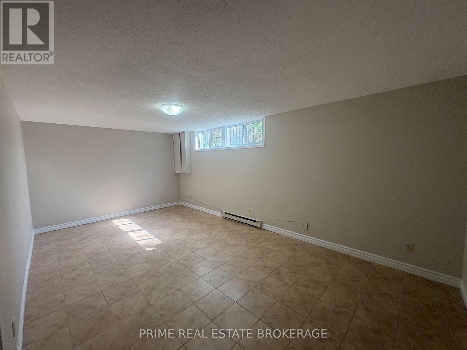 3 bedroom Single Family interior view, 55- 135 Belmont Drive, London South (South O), Ontario