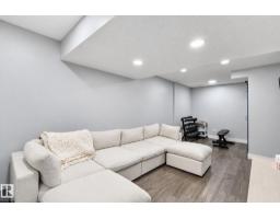 818 Cavanagh He Sw, Edmonton, AB T6W3Y1 Photo 24