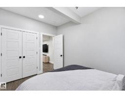 818 Cavanagh He Sw, Edmonton, AB T6W3Y1 Photo 28