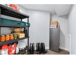 818 Cavanagh He Sw, Edmonton, AB T6W3Y1 Photo 30