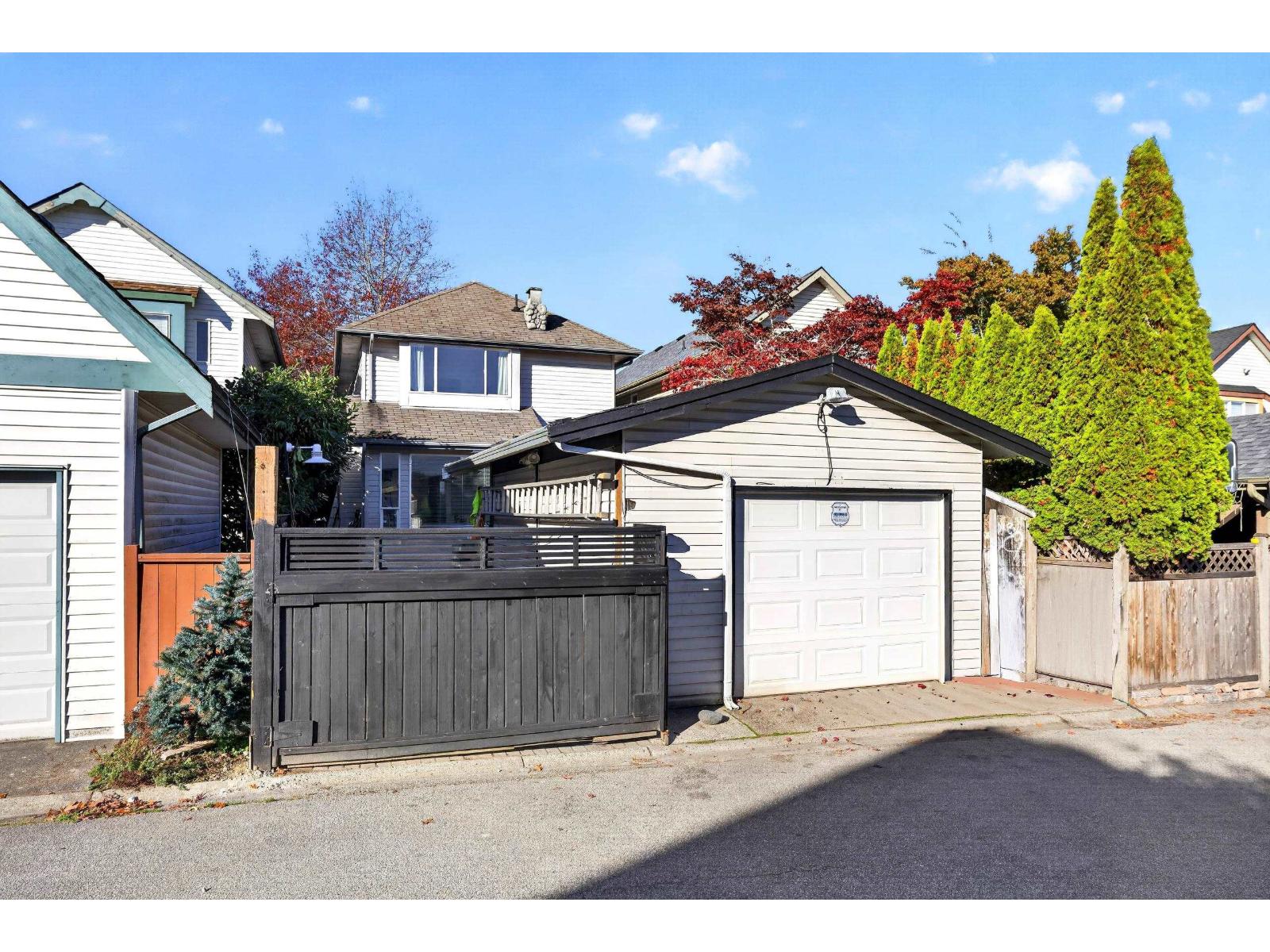 Photo of 6718 185 STREET 35