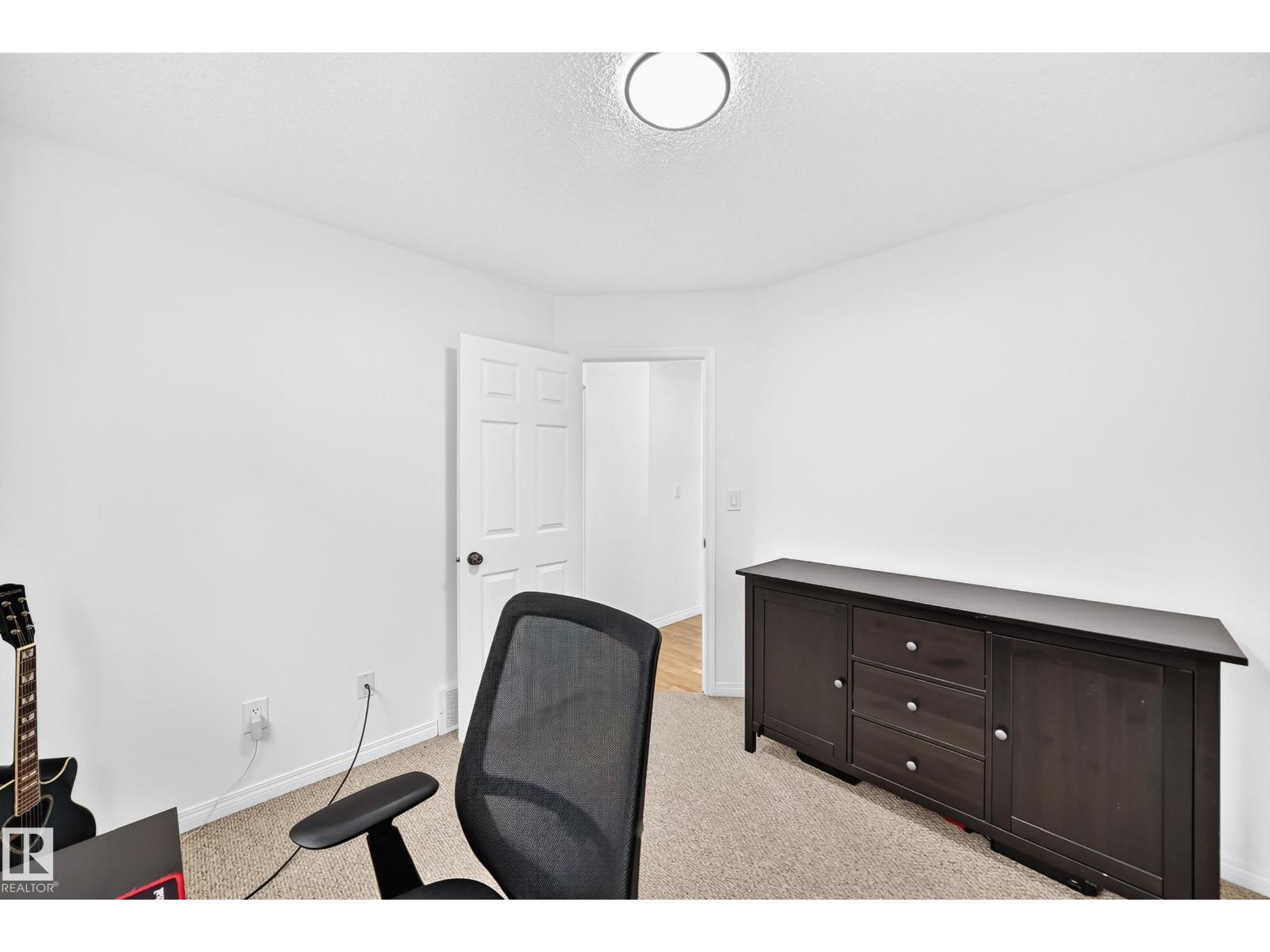 10015B 97 Avenue, photo 21