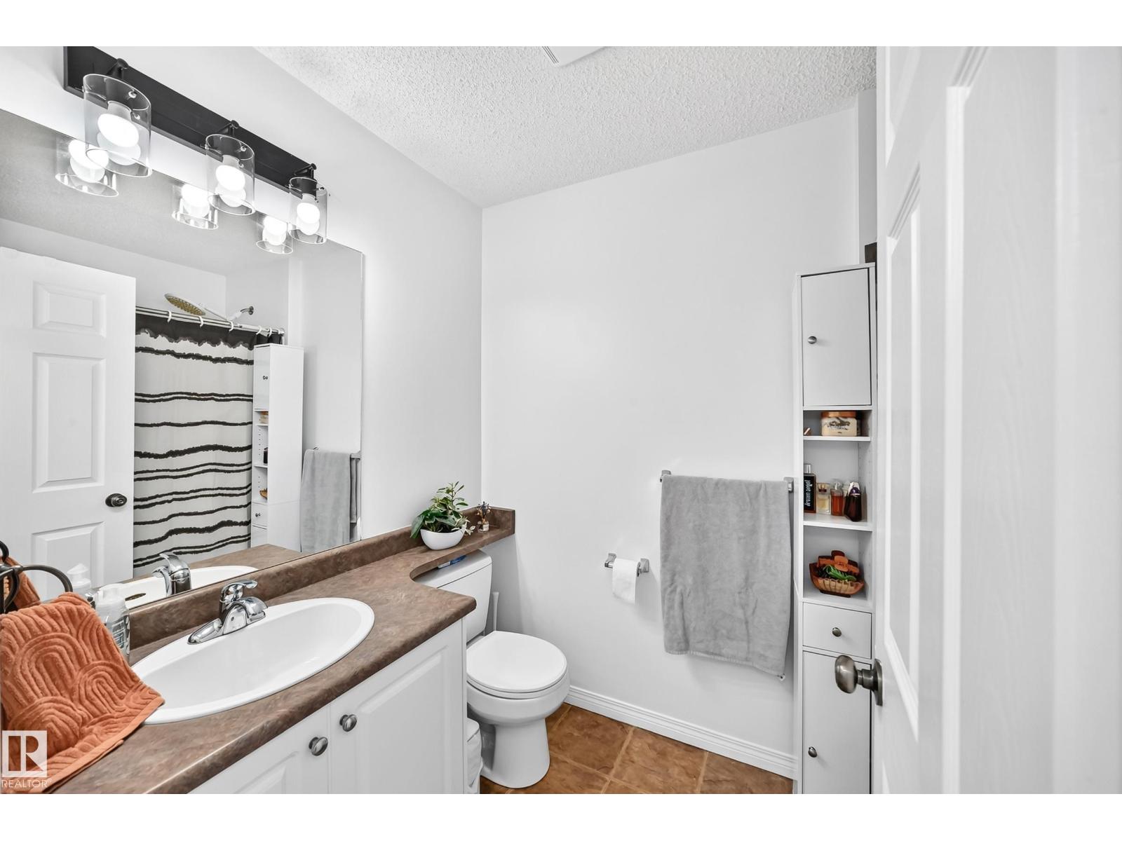 10015B 97 Avenue, photo 22