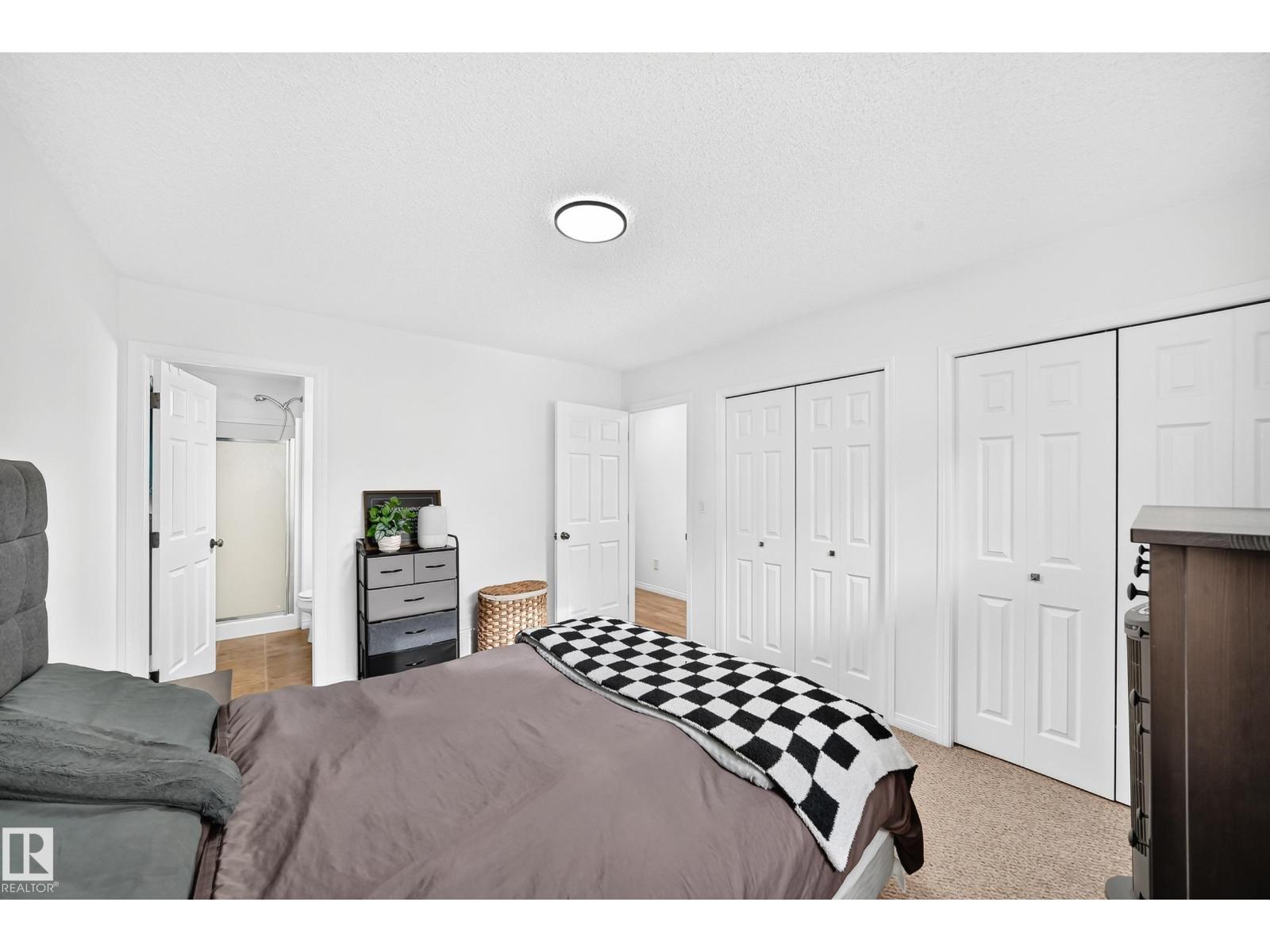 10015B 97 Avenue, photo 16