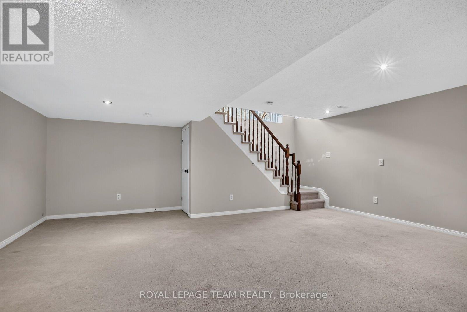 Condos for Sale in Ottawa – 3 CHANTILLY GATE, Ottawa – By Peter Sagos - Image 33