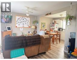 Apt 1