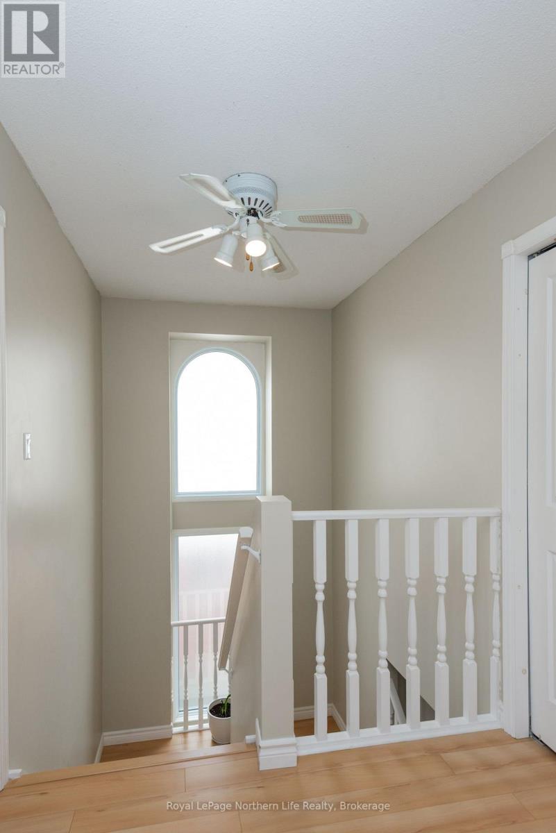 637 TACKABERRY DRIVE - 28