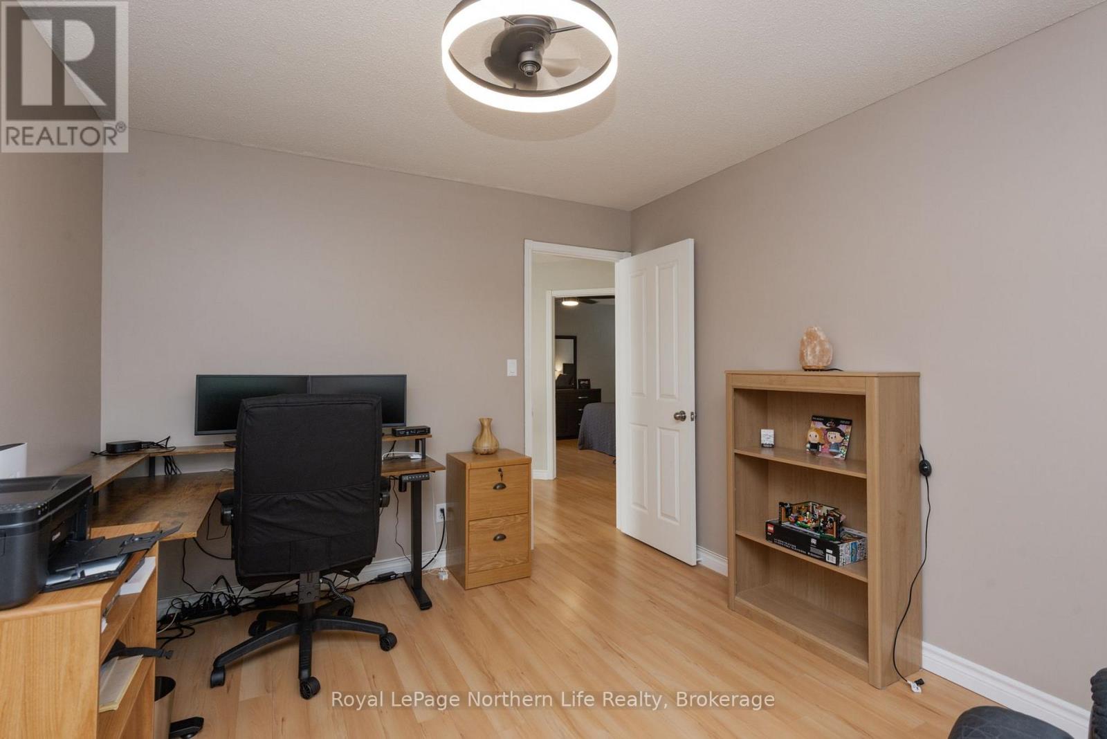 637 TACKABERRY DRIVE - 32