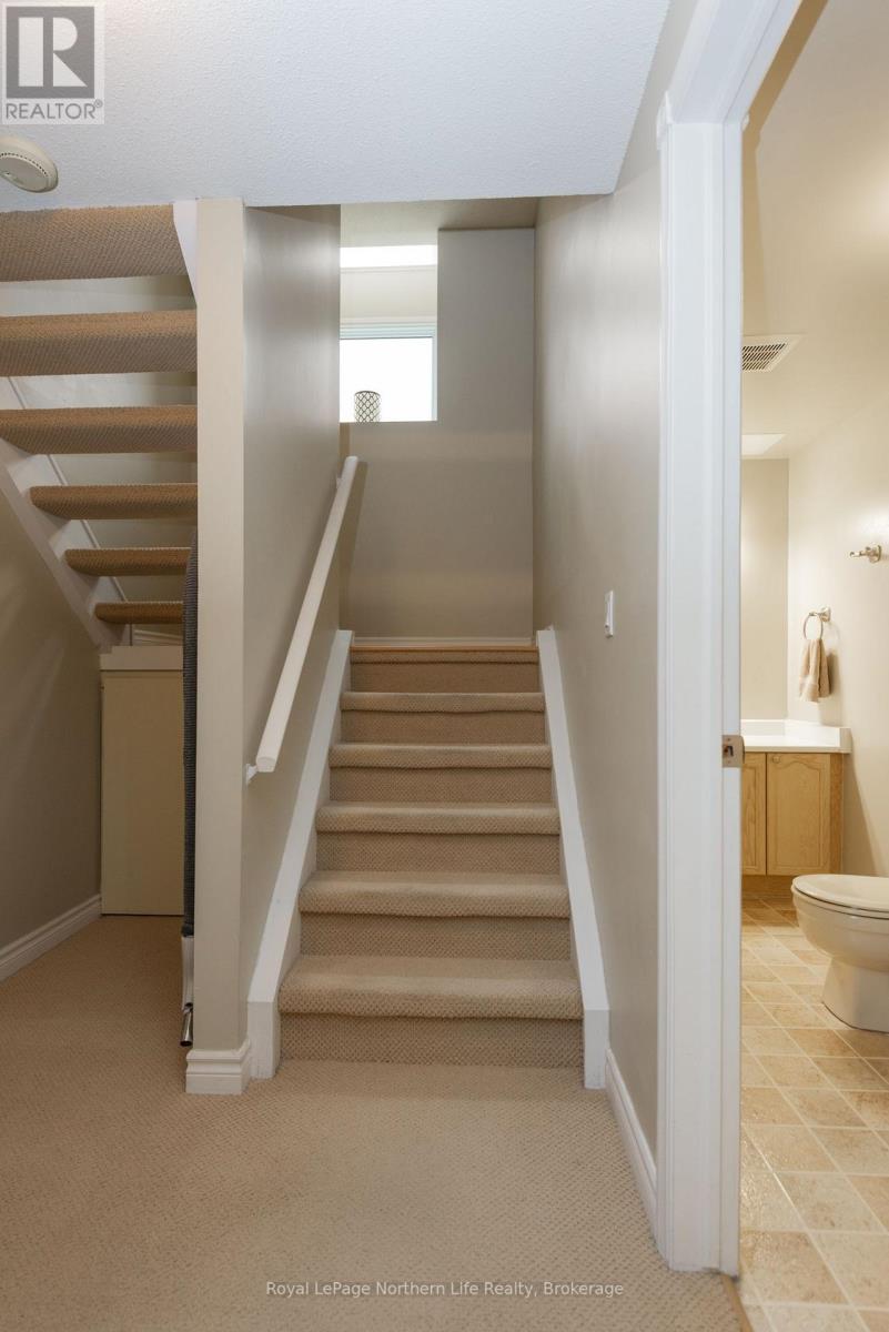 637 TACKABERRY DRIVE - 33