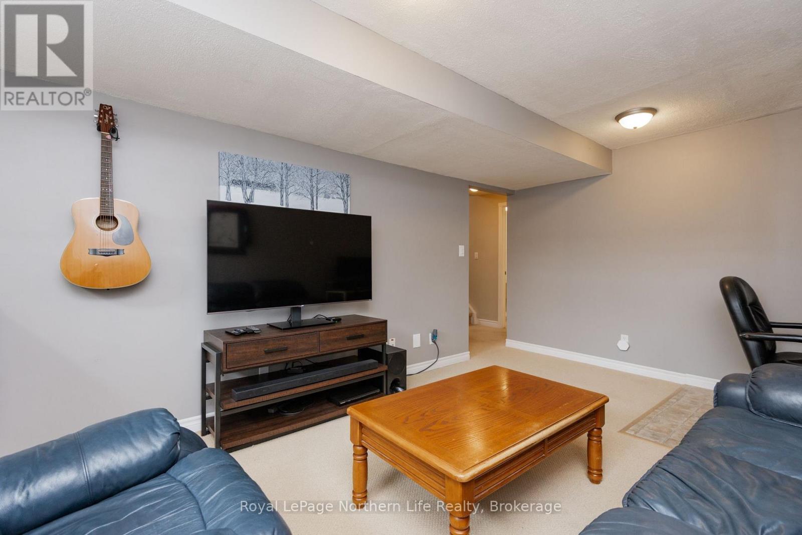 637 TACKABERRY DRIVE - 38
