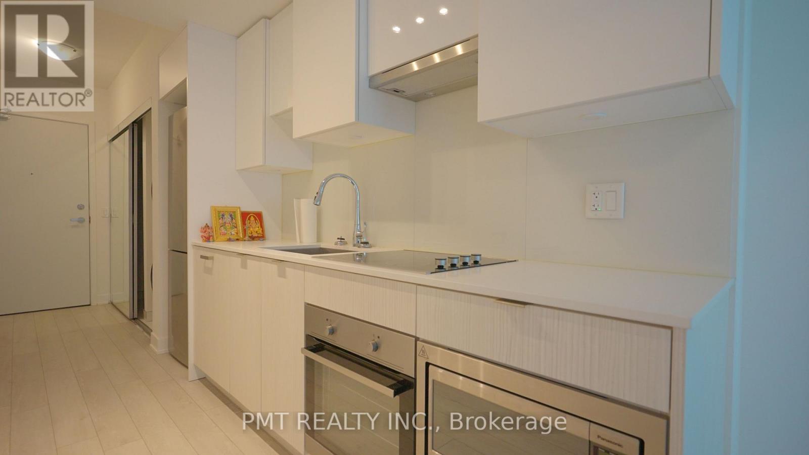 Photo of 99 Broadway Avenue