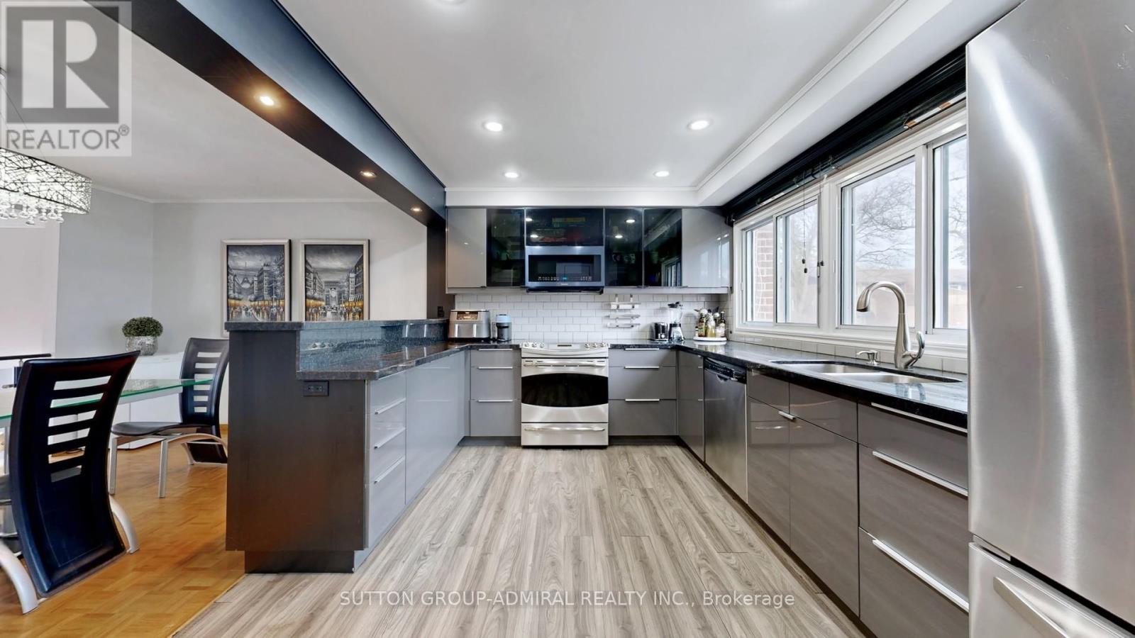 4 Dove Hawk Way, Toronto, ON photo 1