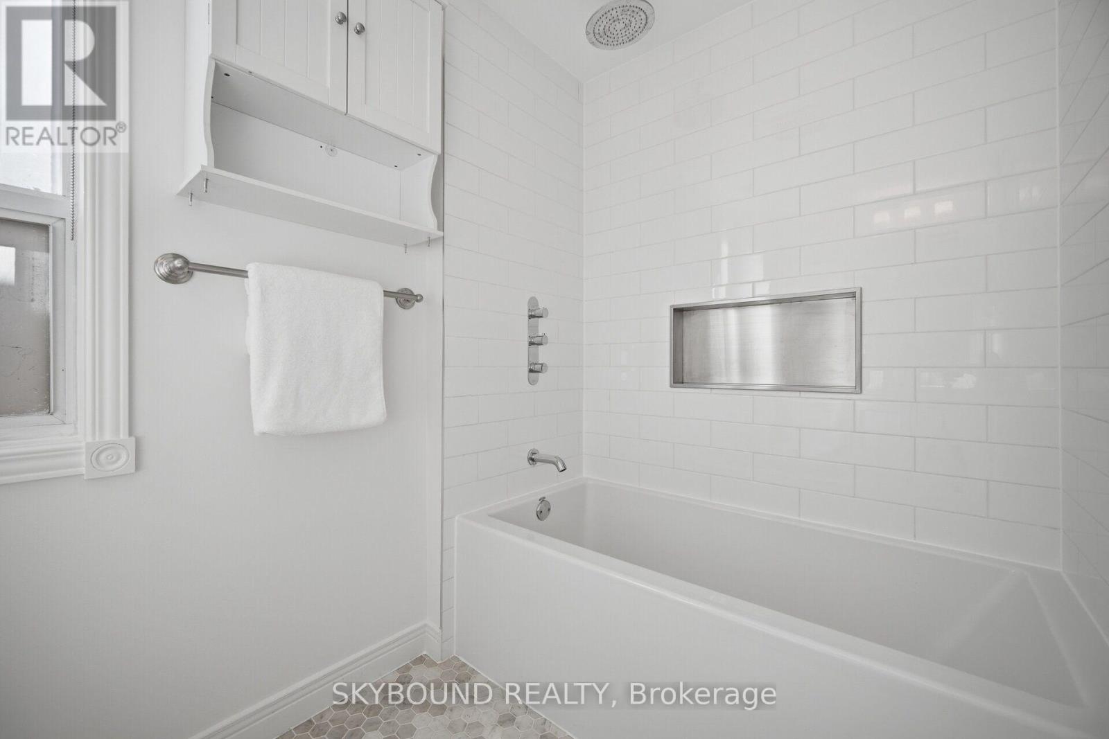 155 NIAGARA STREET - 32