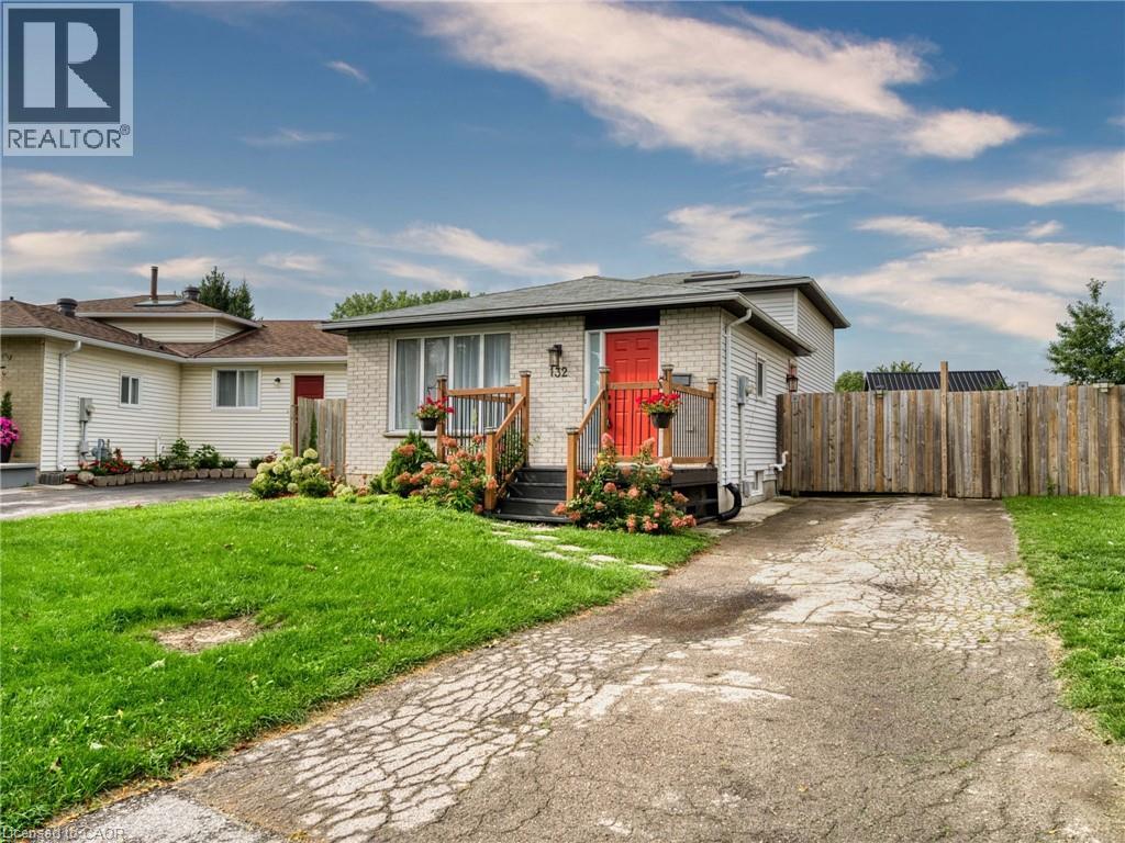 3 Bed, 2 Bath House for Rent in London – 132 SUNDRIDGE Crescent, London – MLS# 40872688 - Image 2