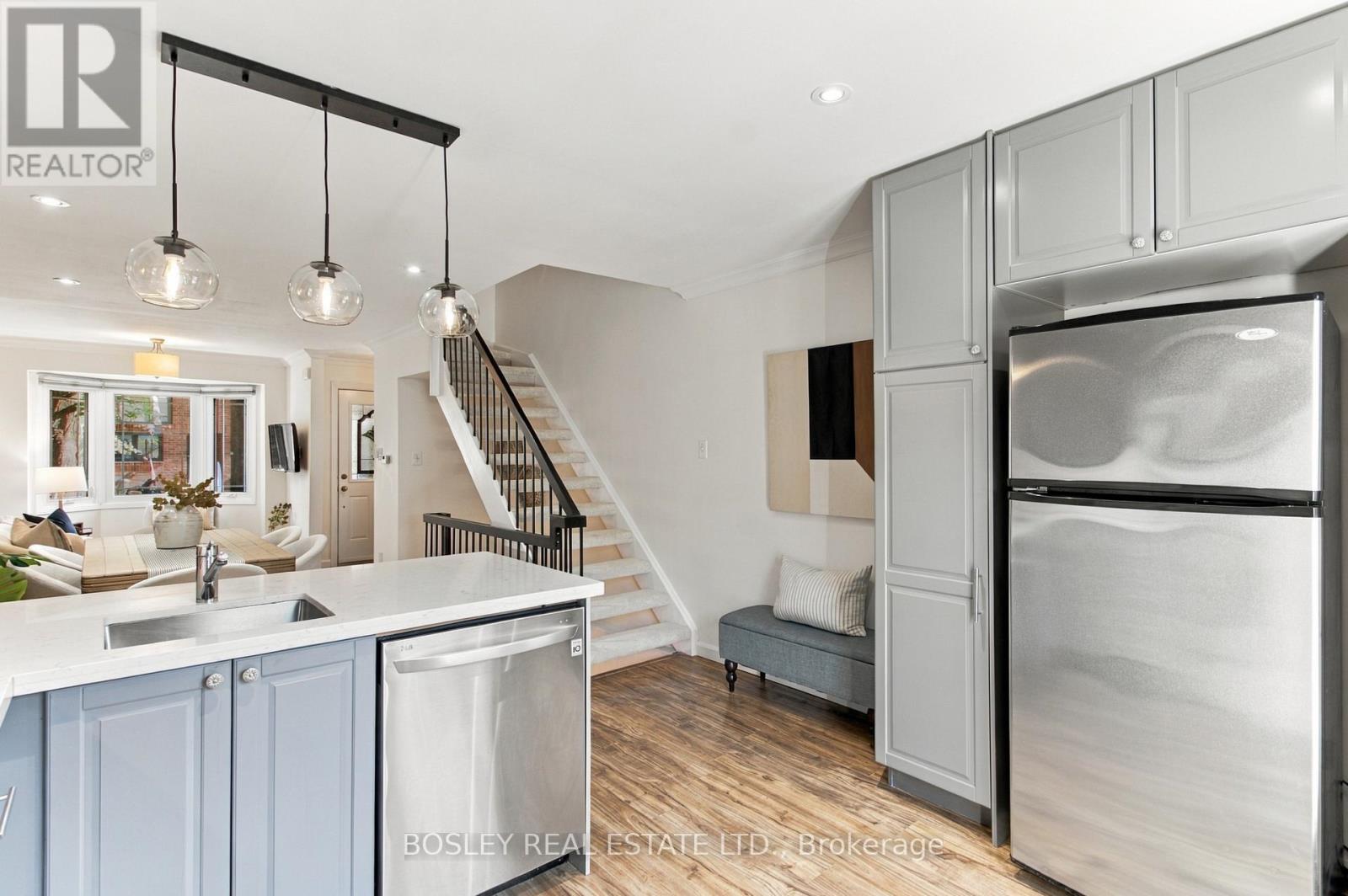 14 Lount Street, Toronto, ON photo 17