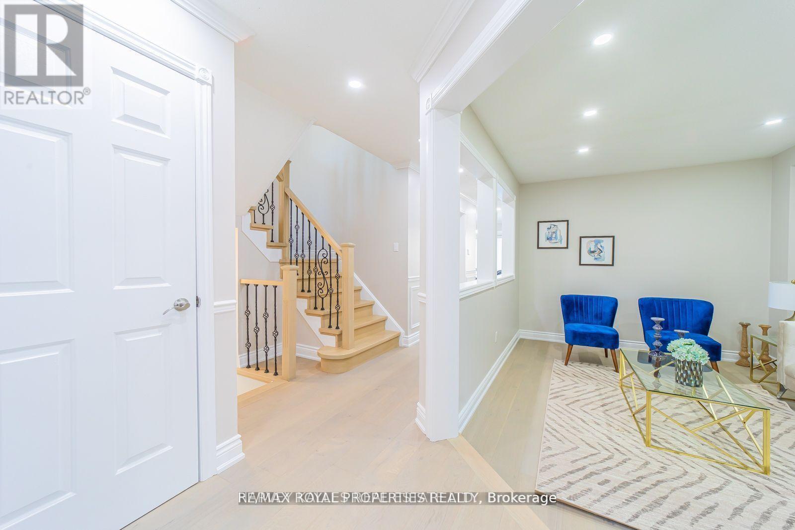 1639 Middleton Street South, Pickering, ON photo 15