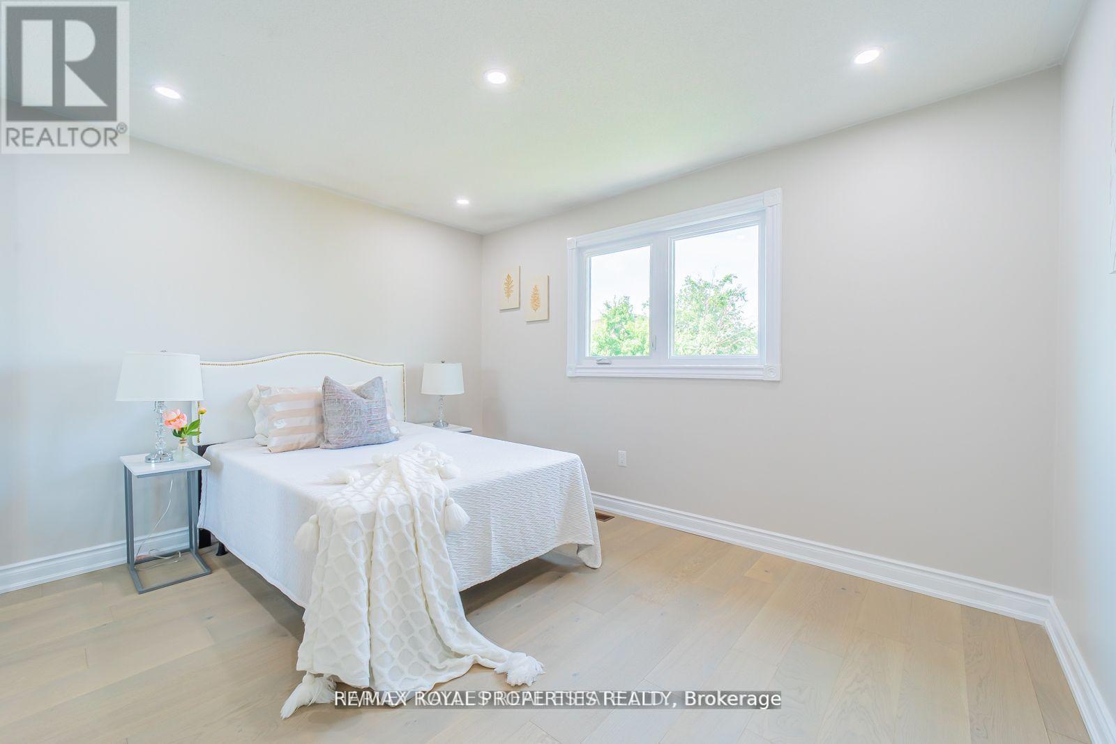 1639 Middleton Street South, Pickering, ON photo 24