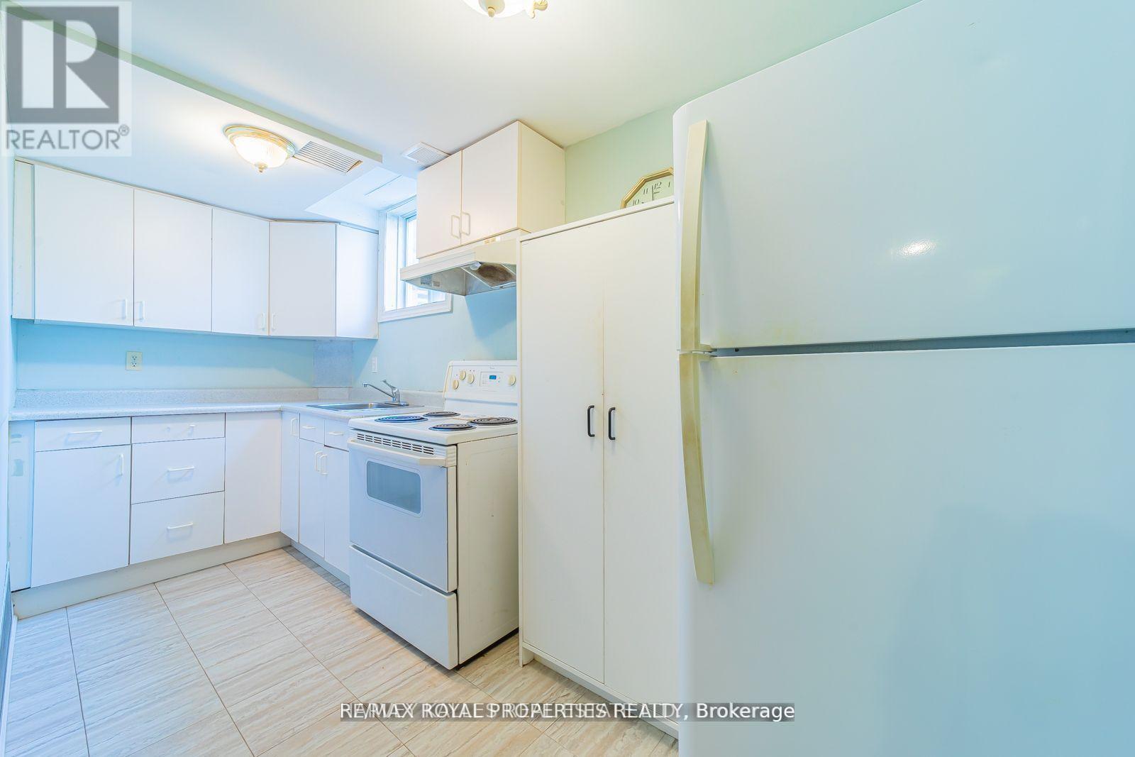 1639 Middleton Street South, Pickering, ON photo 27
