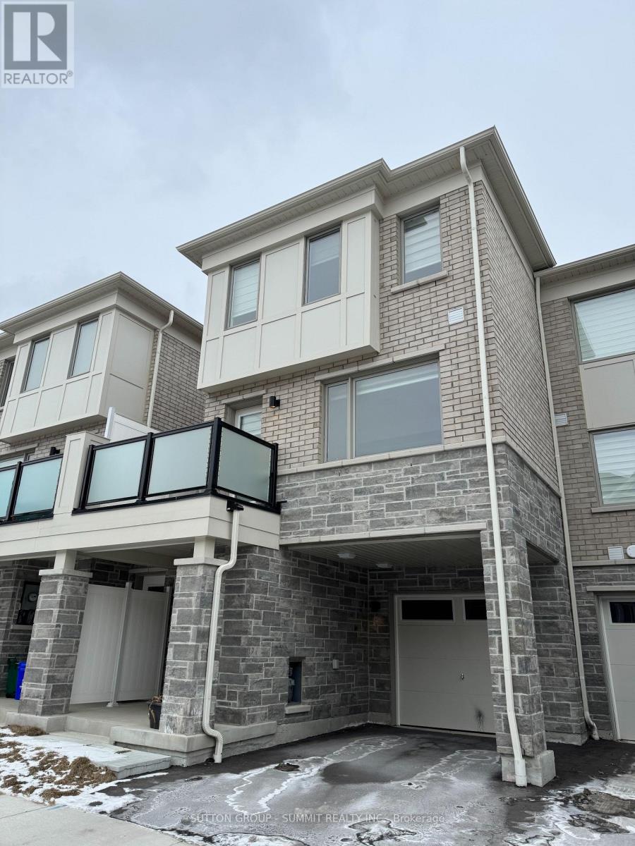 3355 Thunderbird Prom, Pickering, ON photo 2