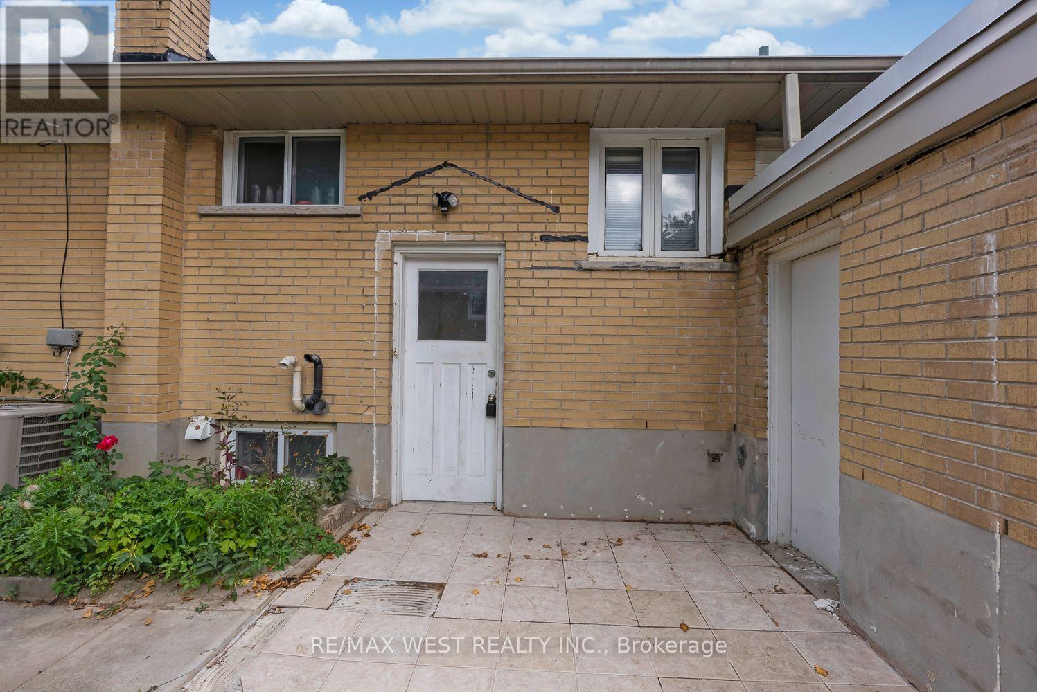 Basement- 120 Bell Drive, Whitby, ON photo 8