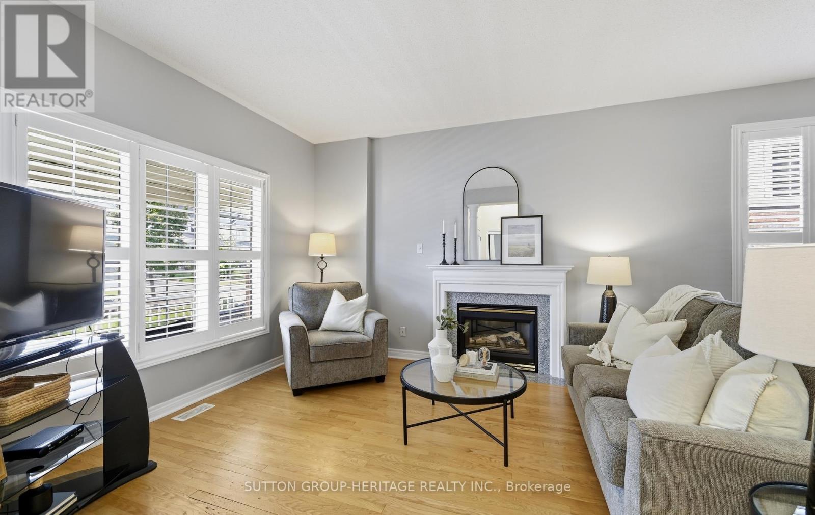 35 Kimberly Drive, Whitby, ON photo 4