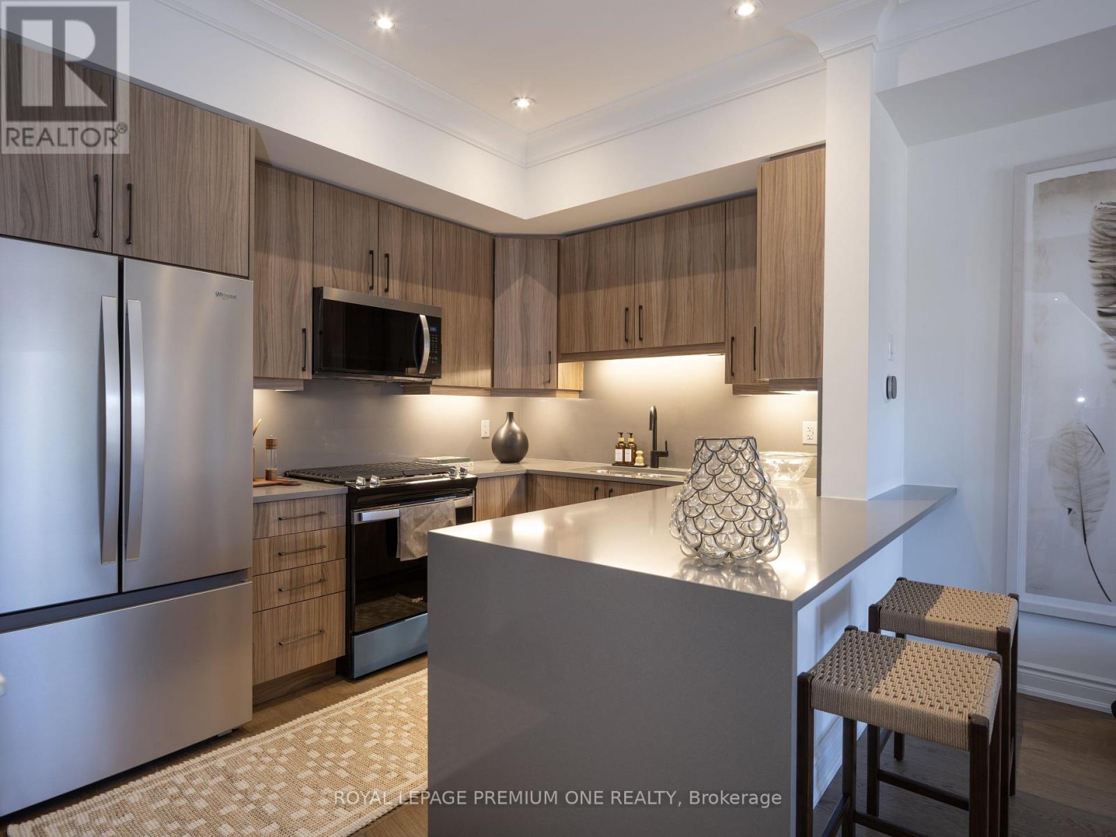 #4 1145 OSSINGTON AVENUE N - 9