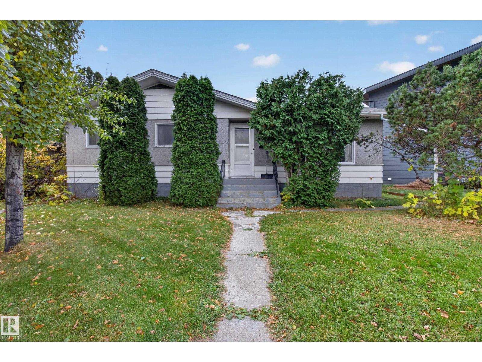Photo of 6321 104 AV NW, Edmonton
