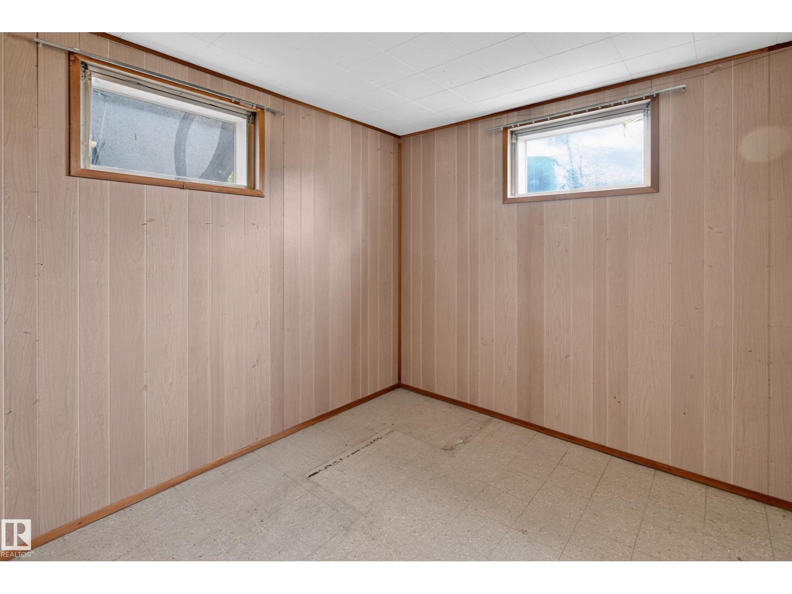 6321 104 AV NW, Edmonton — photo 30