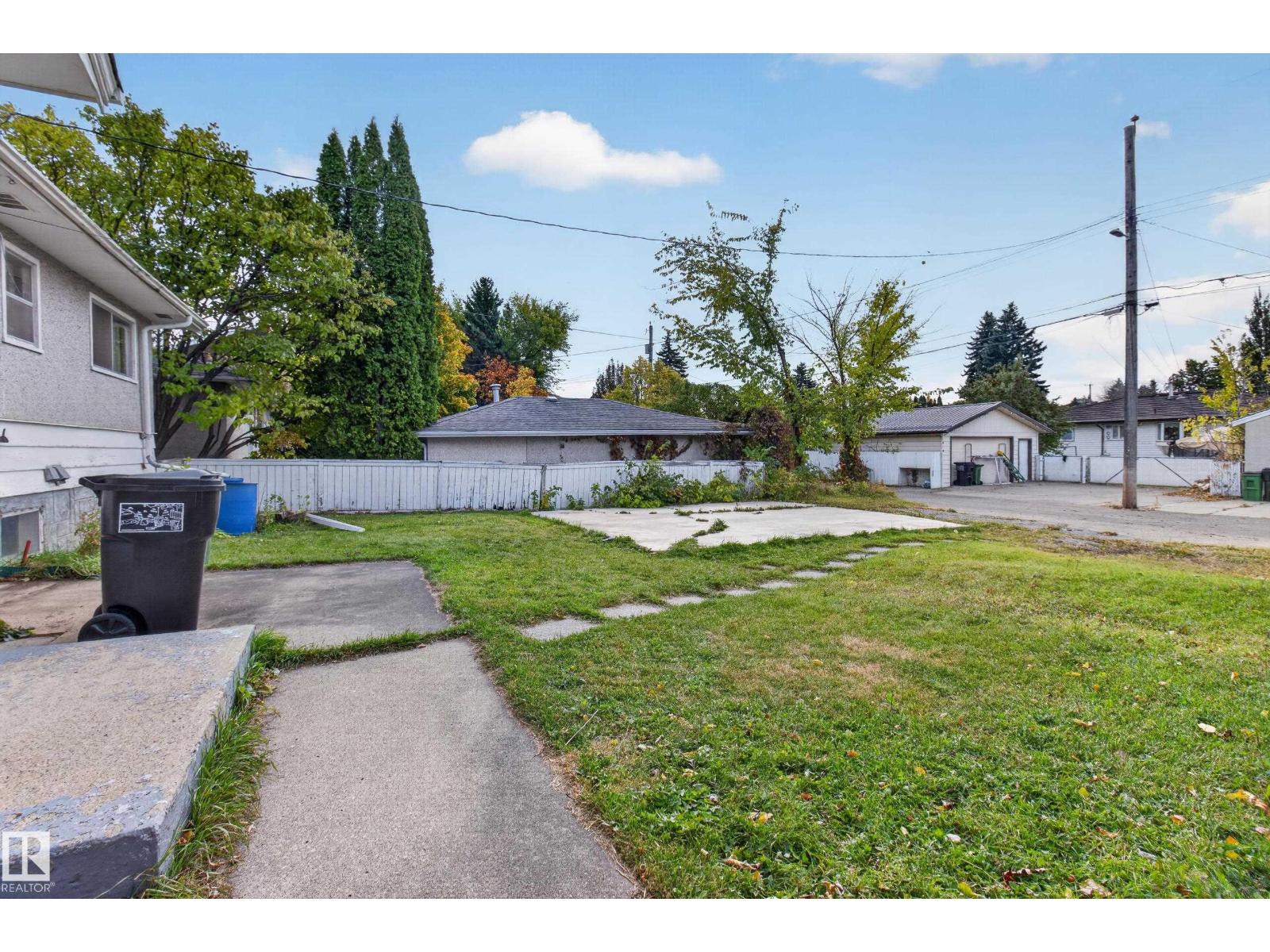 6321 104 AV NW, Edmonton — photo 34