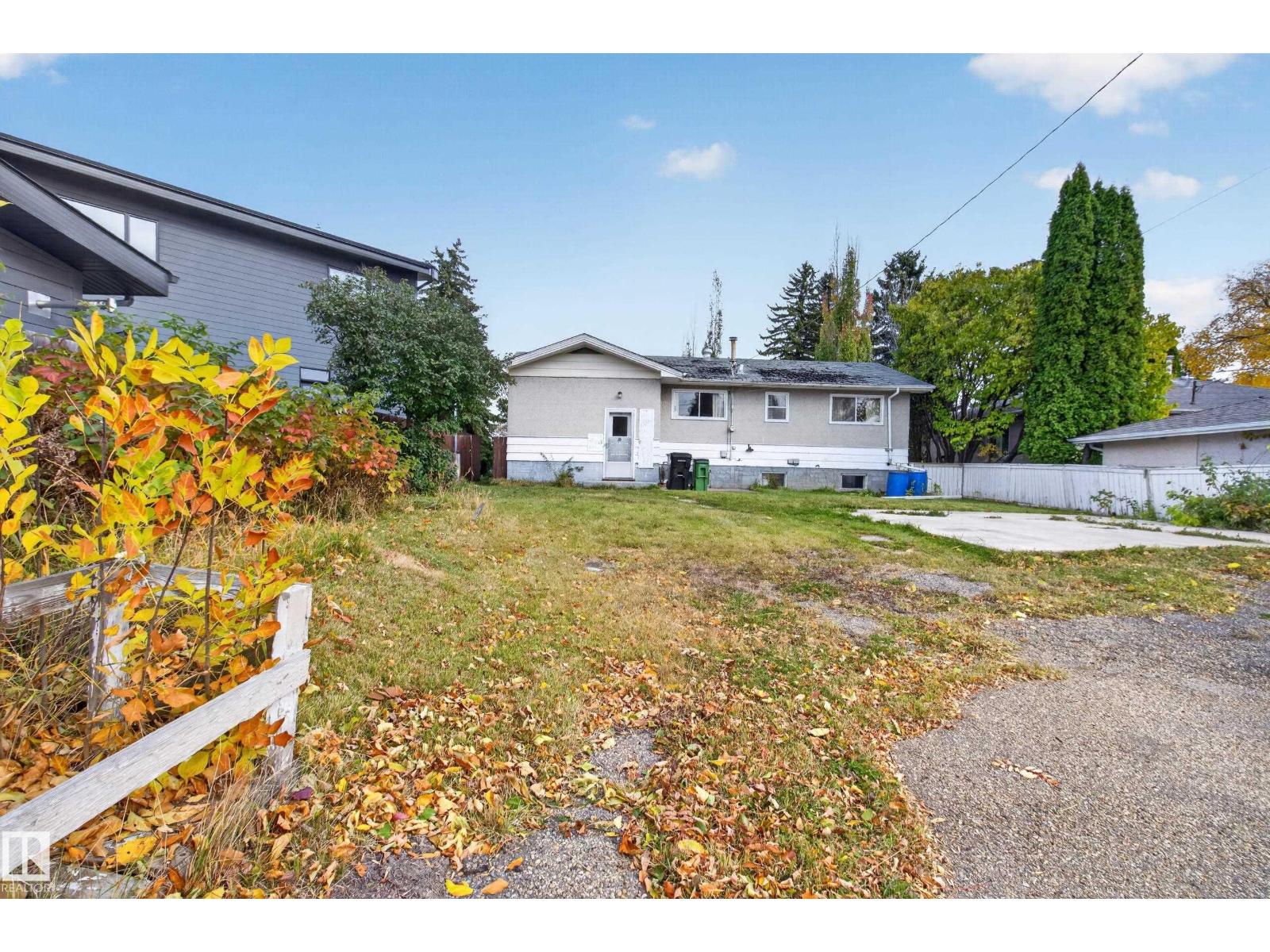 6321 104 AV NW, Edmonton — photo 36